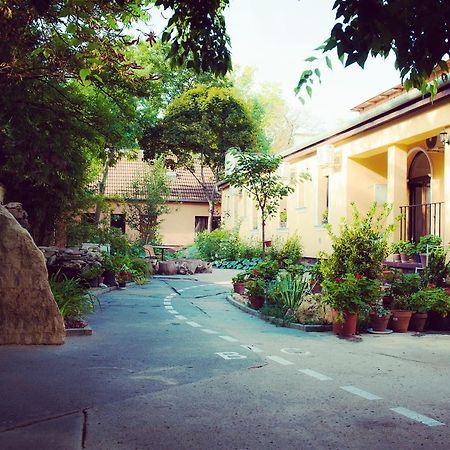Budapest Garden Hotel Exterior foto