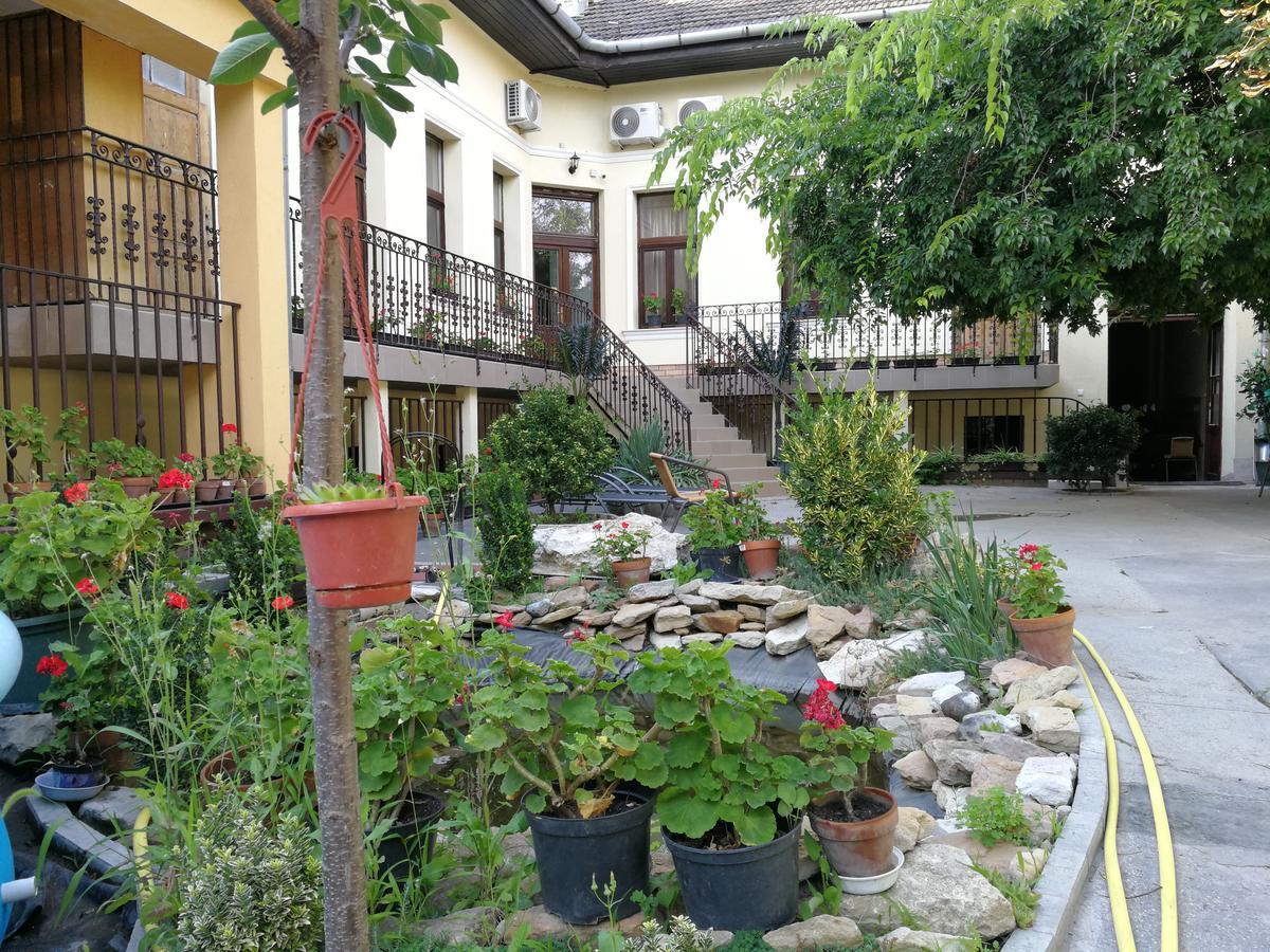 Budapest Garden Hotel Exterior foto